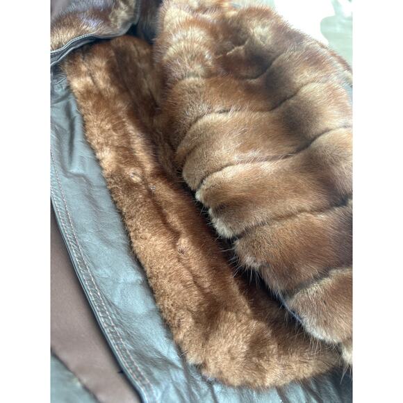 Etienne Fur Coat 80’s flair made in Argentina Buenos Aires mint condition - Picture 4 of 12